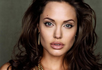 Анджелина Джоли: секреты красоты и макияжа 