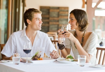 Как устроить недорогое романтическое свидание