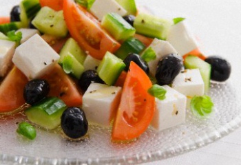 Греческий салат: как его приготовить 