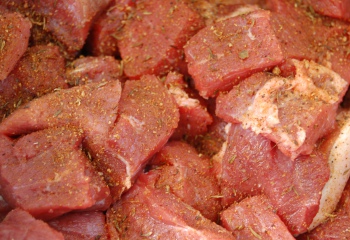 Как приготовить из свинины тушенку