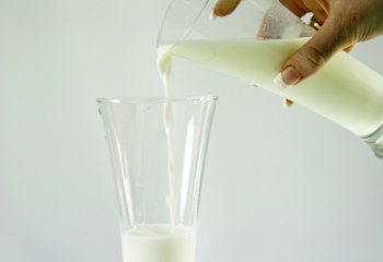 Как вскипятить молоко