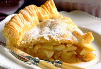 Пирог с яблоками слоеный: пошаговые рецепты с фото для легкого приготовления