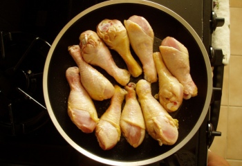 Как пожарить курицу на сковородке