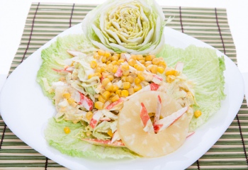 Рецепт приготовления азиатского салата: крабовые палочки и китайская капуста