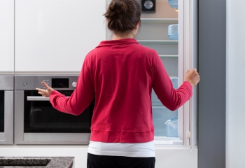 Замена резинового уплотнителя на холодильнике