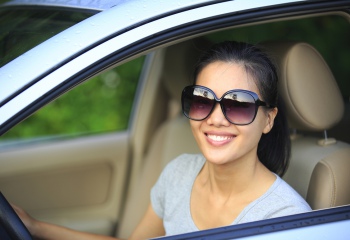  Для чего нужны солнцезащитные очки водителям