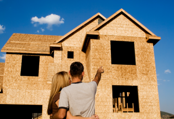 Что выгоднее: купить готовый дом или строить его с нуля 