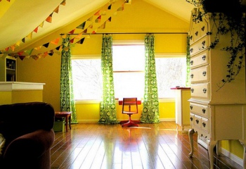 Занавески в детскую – яркое украшение комнаты 