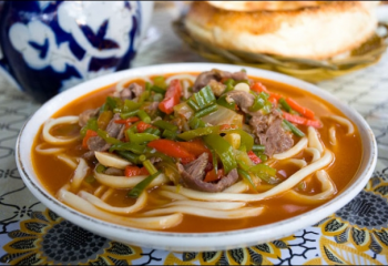 Уйгурский лагман: суп, который едят вилкой 
