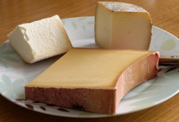 Как готовят нежирный сыр