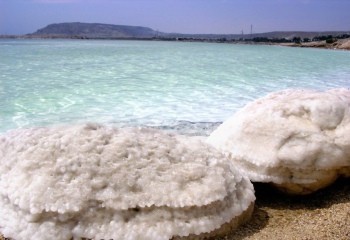 Почему морская соль полезнее