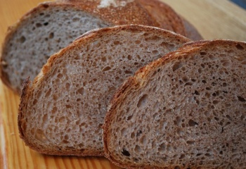Как делают цельнозерновой хлеб