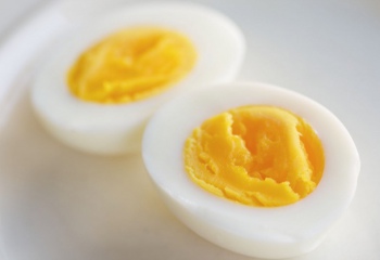 Как сварить яйца в мультиварке