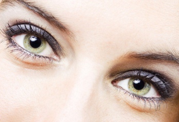 Как подобрать крем от морщин вокруг глаз 