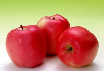 Какие витамины находятся в яблоках