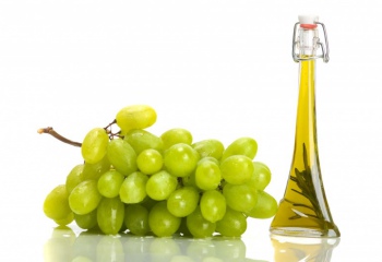 Полезные свойства виноградного масла для волос