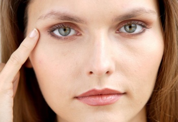 Как визуально увеличить глаза при помощи макияжа