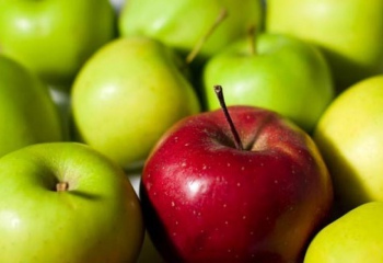 Сколько калорий в зеленых яблоках