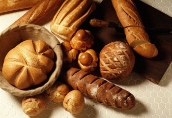 Как печь хлеб в пекарне