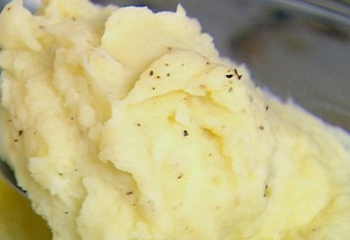 Как приготовить картофельное пюре с зеленым горошком 