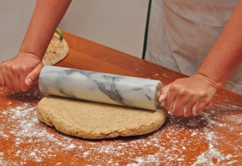Как приготовить пирог с сыром и зеленым луком