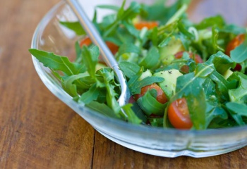 Как сделать салат с рукколой