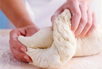 Как приготовить сладкое песочное тесто