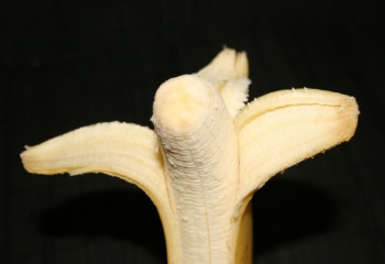 Как открывать банан