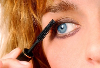 Как наносить макияж для больших глаз