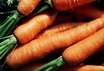 Как чистить морковь
