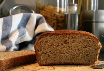 Как замесить тесто на пахте для выпечки хлеба