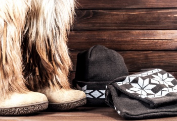 Модная зимняя обувь: угги, унты, меховые сапоги