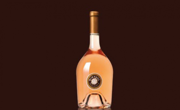 В продаже розовое вино от Анджелины Джоли и Бреда Питта