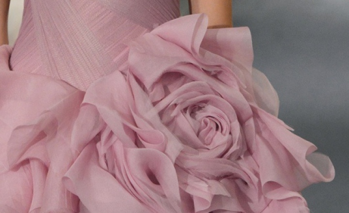 Жизнь в розовом цвете: свадебные платья Vera Wang 2014
