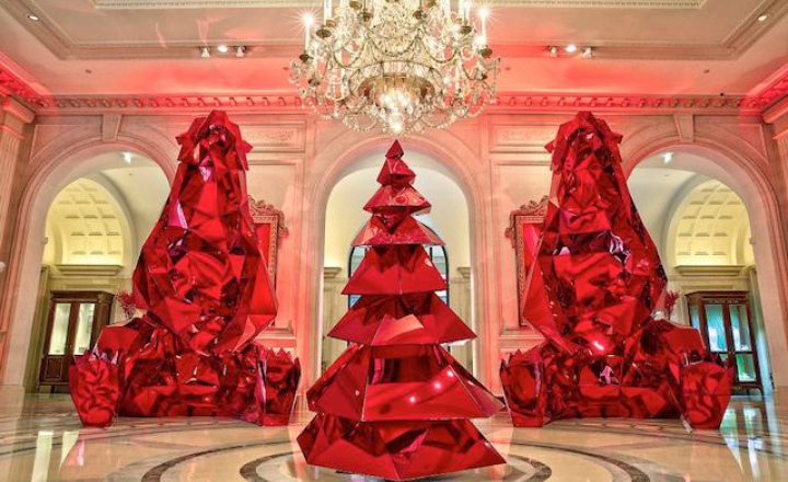 Рождественские елки в самых дорогих отелях мира
