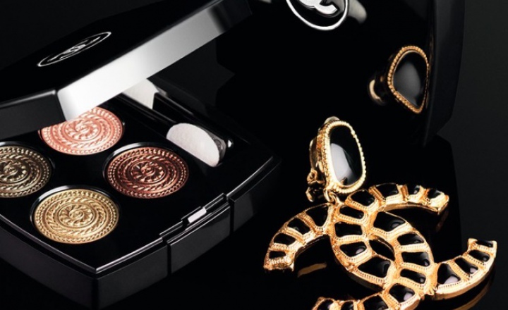 Новогодняя коллекция макияжа Chanel в стиле барокко