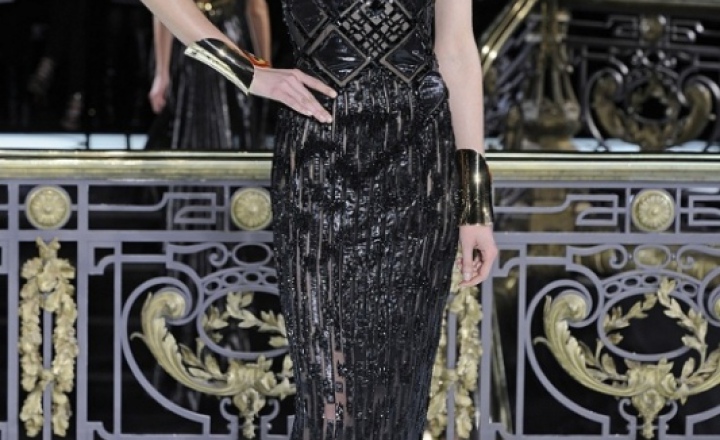 Atelier Versace открыл Неделю высокой моды в Париже