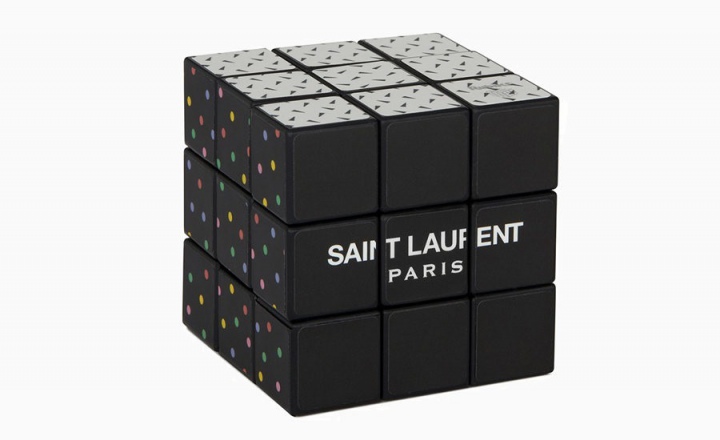 Saint Laurent выпустили кубик Рубика, домино и другие игрушки 