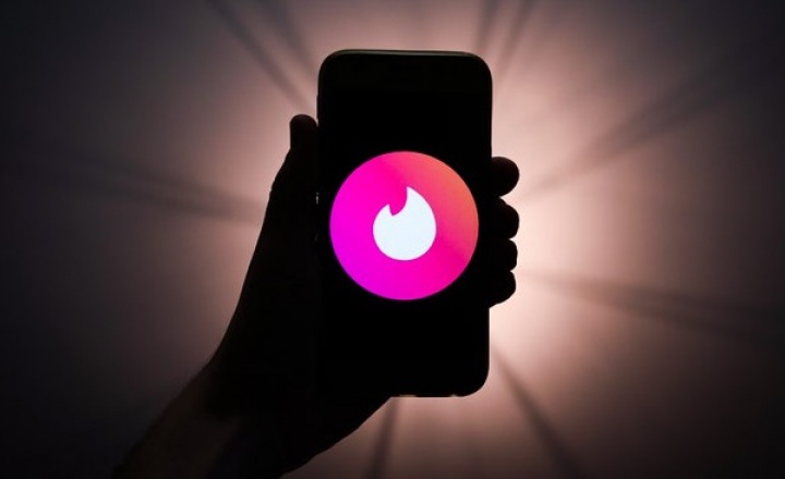 В Tinder появится кнопка для вызова полиции