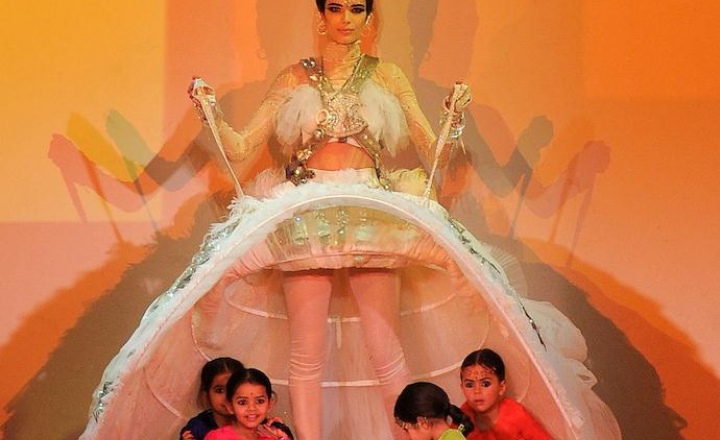 Мать рома: Jean Paul Gaultier на Неделе высокой моды