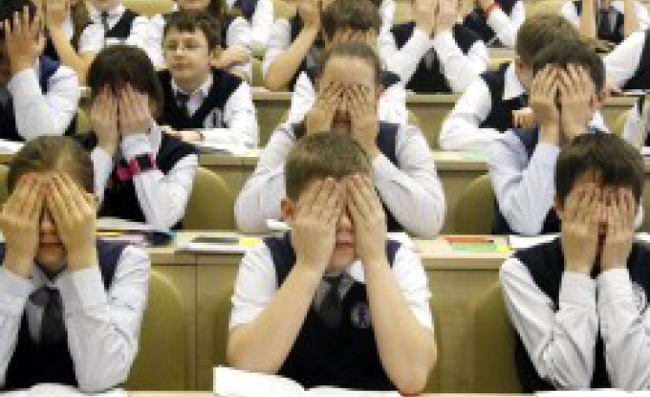 Вячеслав Зайцев создал новую школьную форму