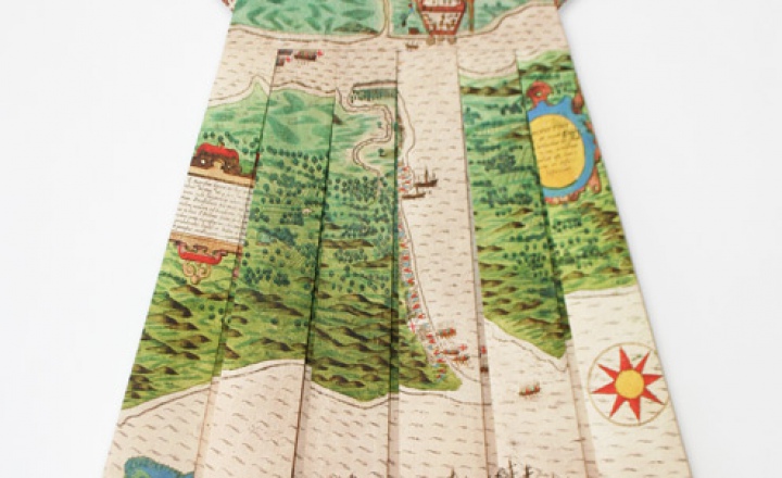 Бумажные географические платья Элизабет Лекур