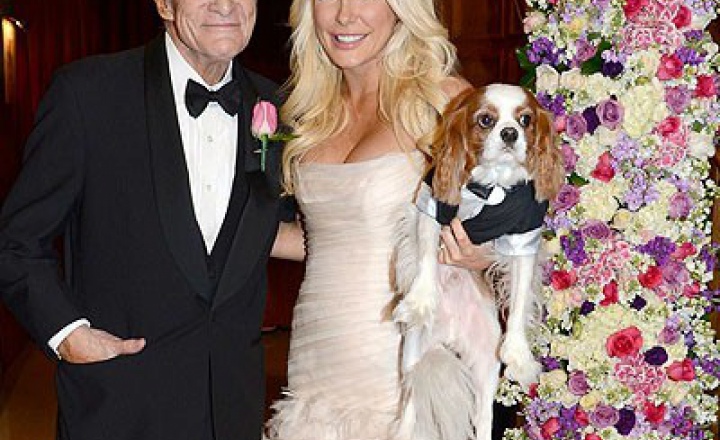 Настоящая любовь: Хью Хефнер проверил жену деньгами