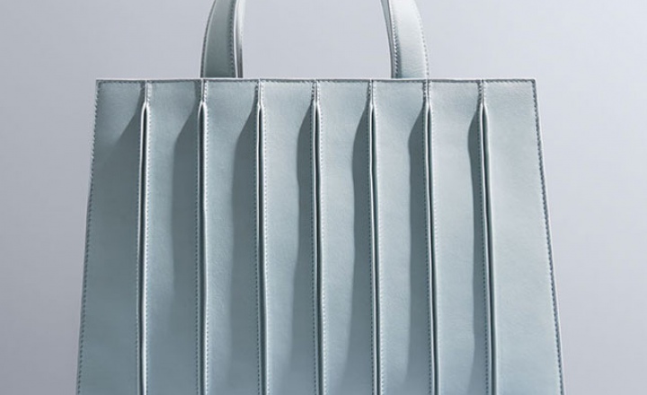 Сумка-здание: лимитированная Max Mara в форме музея Whitney