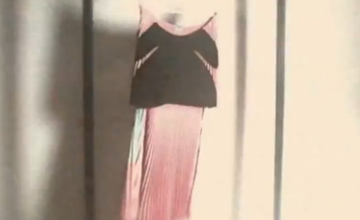 Однажды в платье: дебютная короткометражка Даши Жуковой