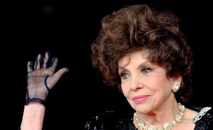 Джина Лоллобриджида попрощалась со своими украшениями