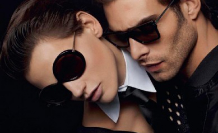 Карл Лагерфельд создал очки для уродливых лиц