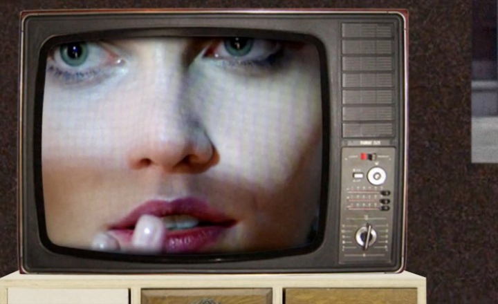 Prada продолжает фантазировать на тему своей коллекции