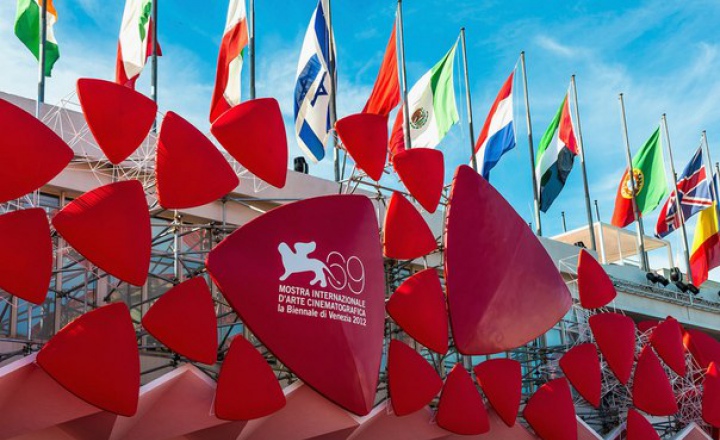 Красная дорожка на открытии Венецианского кинофестиваля