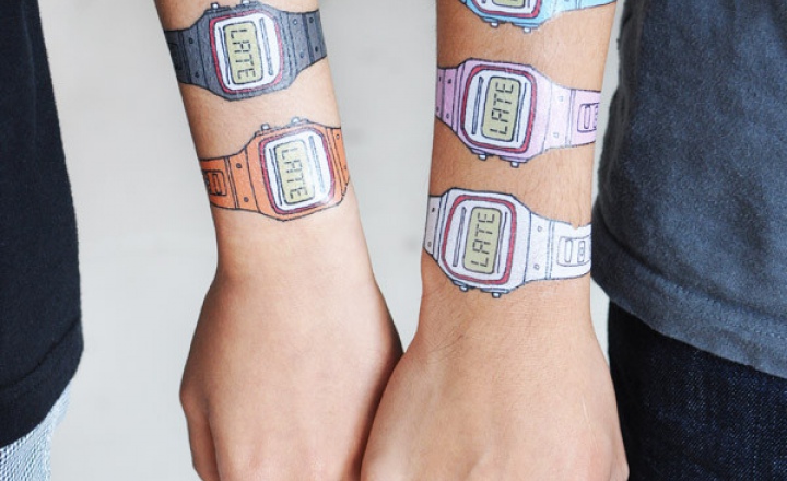 Взрослые переводилки и детские татуировки